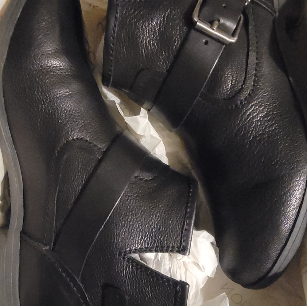 Boots - Picture 2 of 3